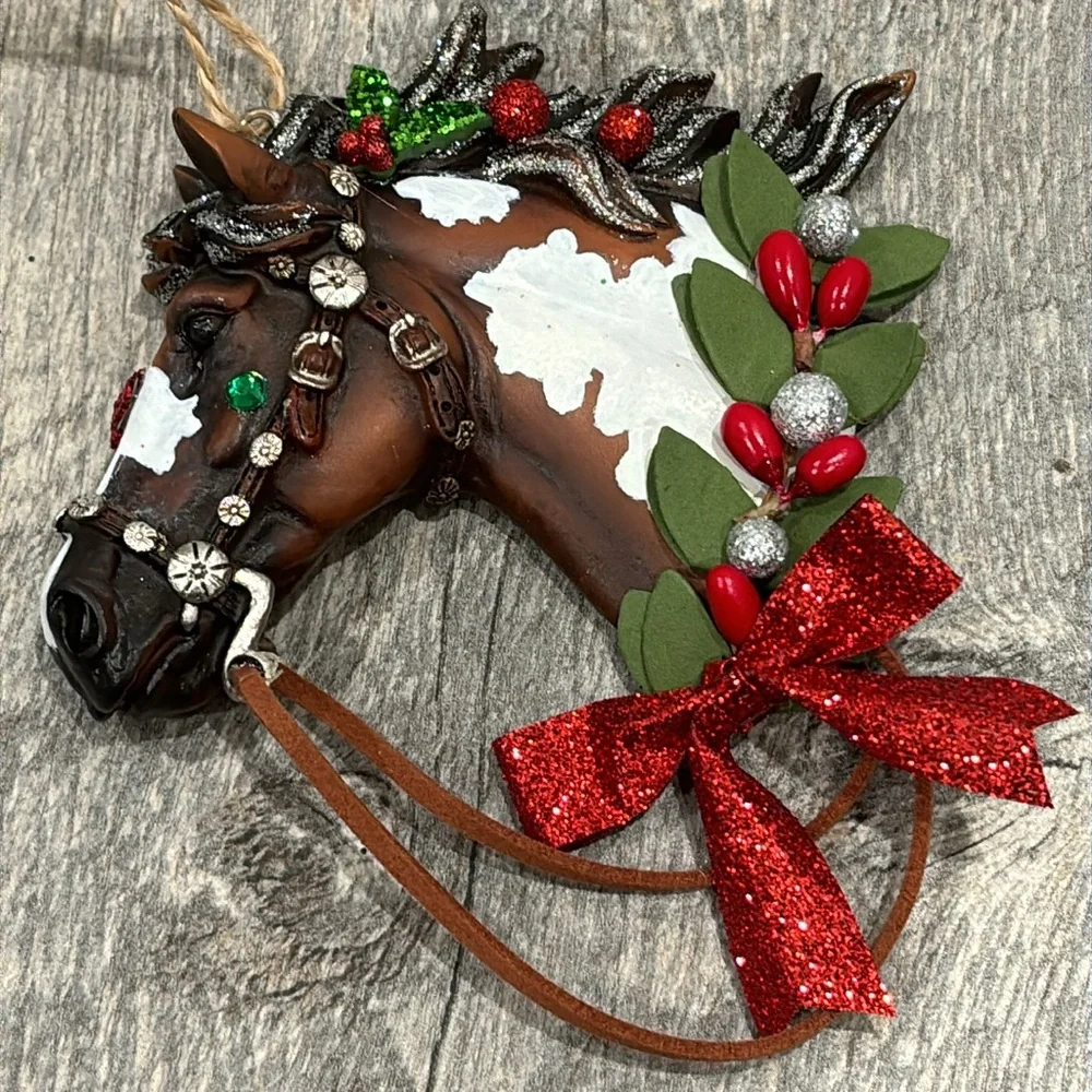 Holiday Horses: “Christmas Eve” design. Decorated Christmas horse ornamnent - Picture 4 of 14